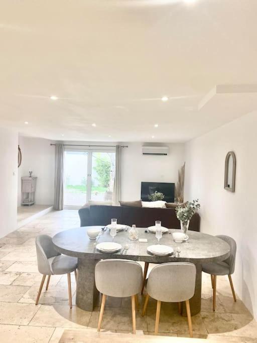 Maison Avec Jardin Et 3 Petits Chats , Proche Du Chateau Lacoste Le Puy-Sainte-Réparade 외부 사진