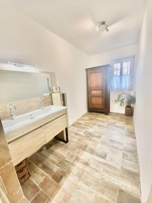 Maison Avec Jardin Et 3 Petits Chats , Proche Du Chateau Lacoste Le Puy-Sainte-Réparade 외부 사진
